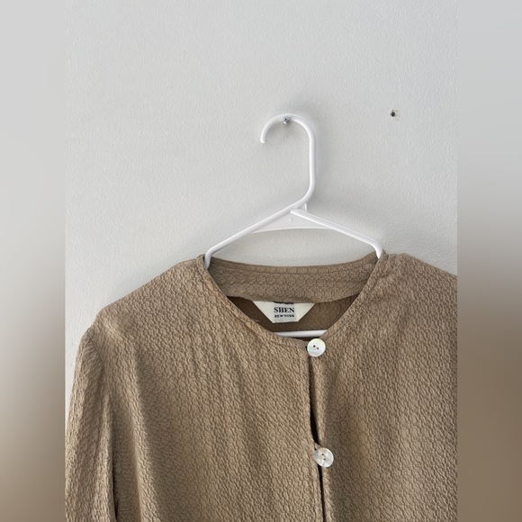 Vintage silk button down blouse - Picture 2 of 2